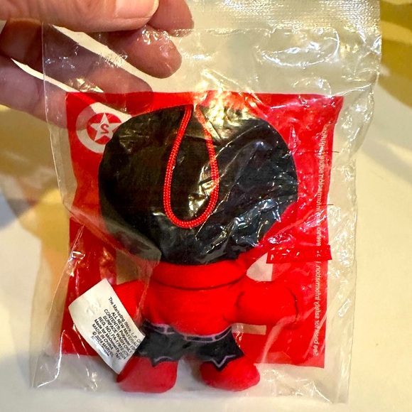 CAPTAIN AMERICA MARVEL STUDIOS BRAVE NEW WORLD RED HULK MCDONALDS HAPPY MEAL TOY - Picture 8 of 9